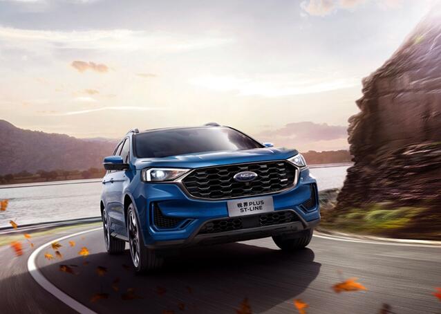 图9:长安福特锐界PLUS 独有的超敏轻量化铝合金悬架+四驱系统任你随心驰骋