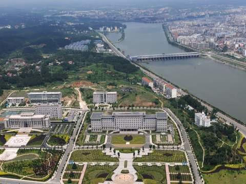 广水100元一条街：烟火气中的消费密码与市井经济学——随州广水市解读