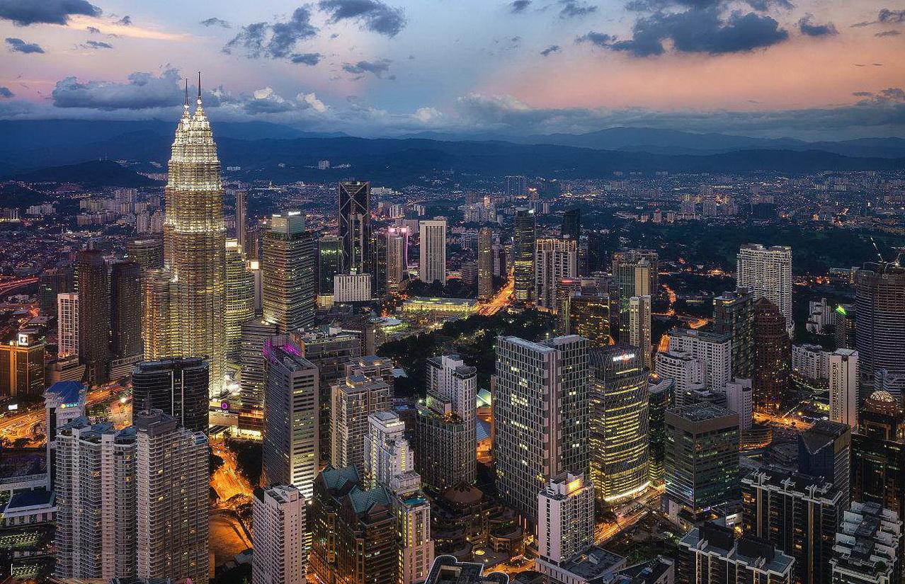 马来西亚gdp人均_中国、马来西亚历年人均GDP数据比较