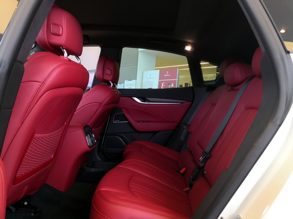 玛莎拉蒂suv2020款内饰,玛莎拉蒂Levante 实拍2020款玛莎拉蒂levante内饰