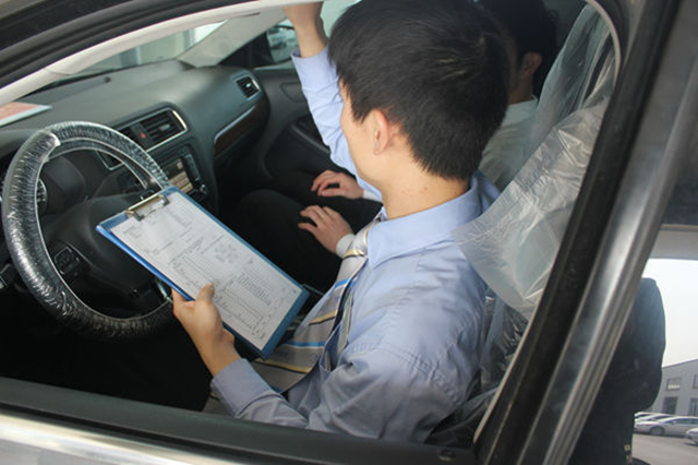 4S店推荐做的养护项目保养手册上没有，我们该做吗？