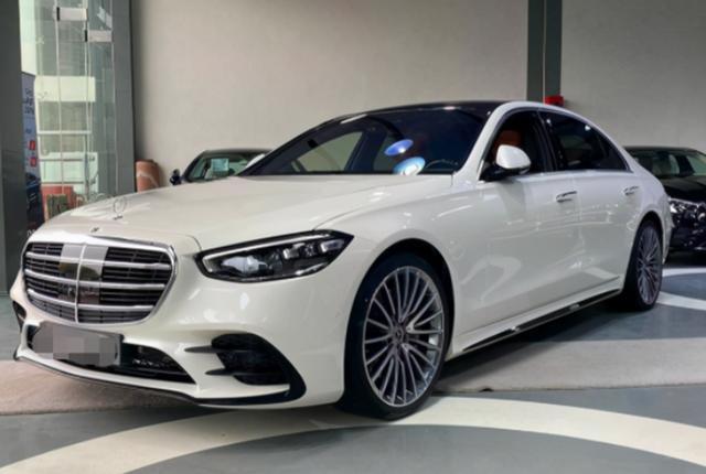 2021款奔驰s500,2021款奔驰s450 2021款奔驰s500, 内饰豪华双联屏设计,4.9秒破百