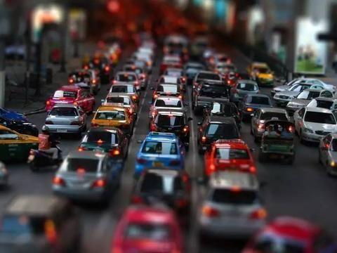 五千公里换一次机油?专家：别听4S店忽悠,发动机都快废了!