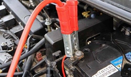 汽车电瓶到底能用多久？车主做好这四件事，让你的电瓶保持坚挺