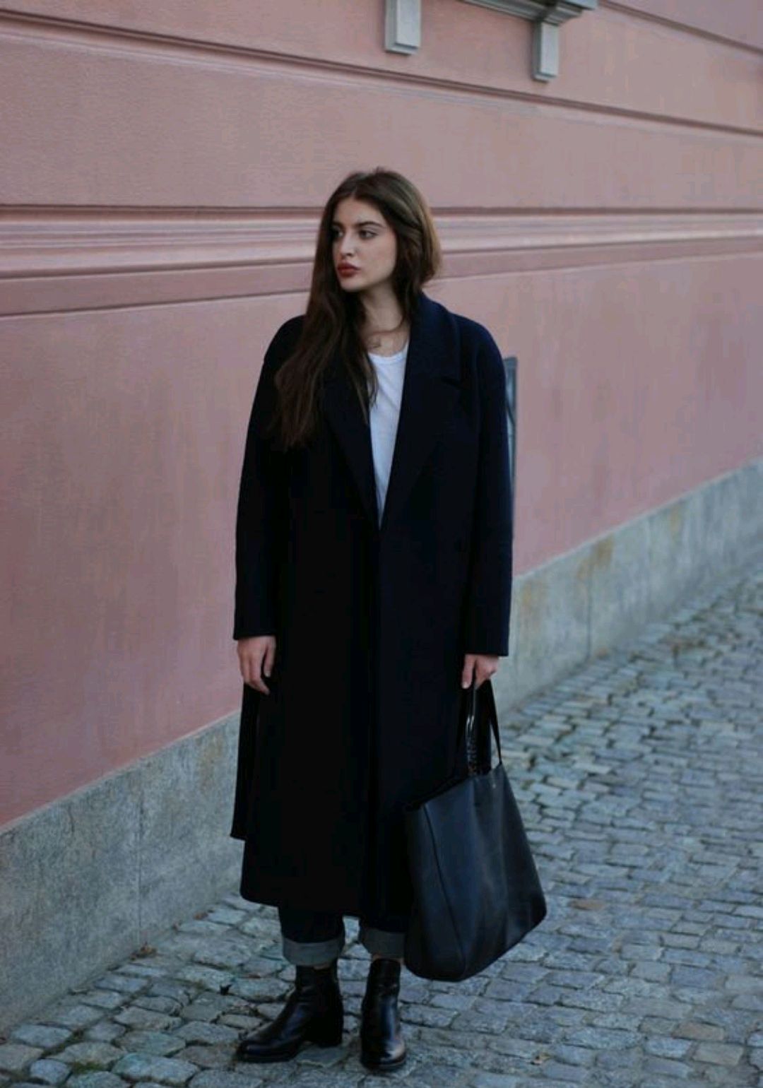 优雅简约的冬季日常穿搭，随性低调又有气场，照着穿美出新高度