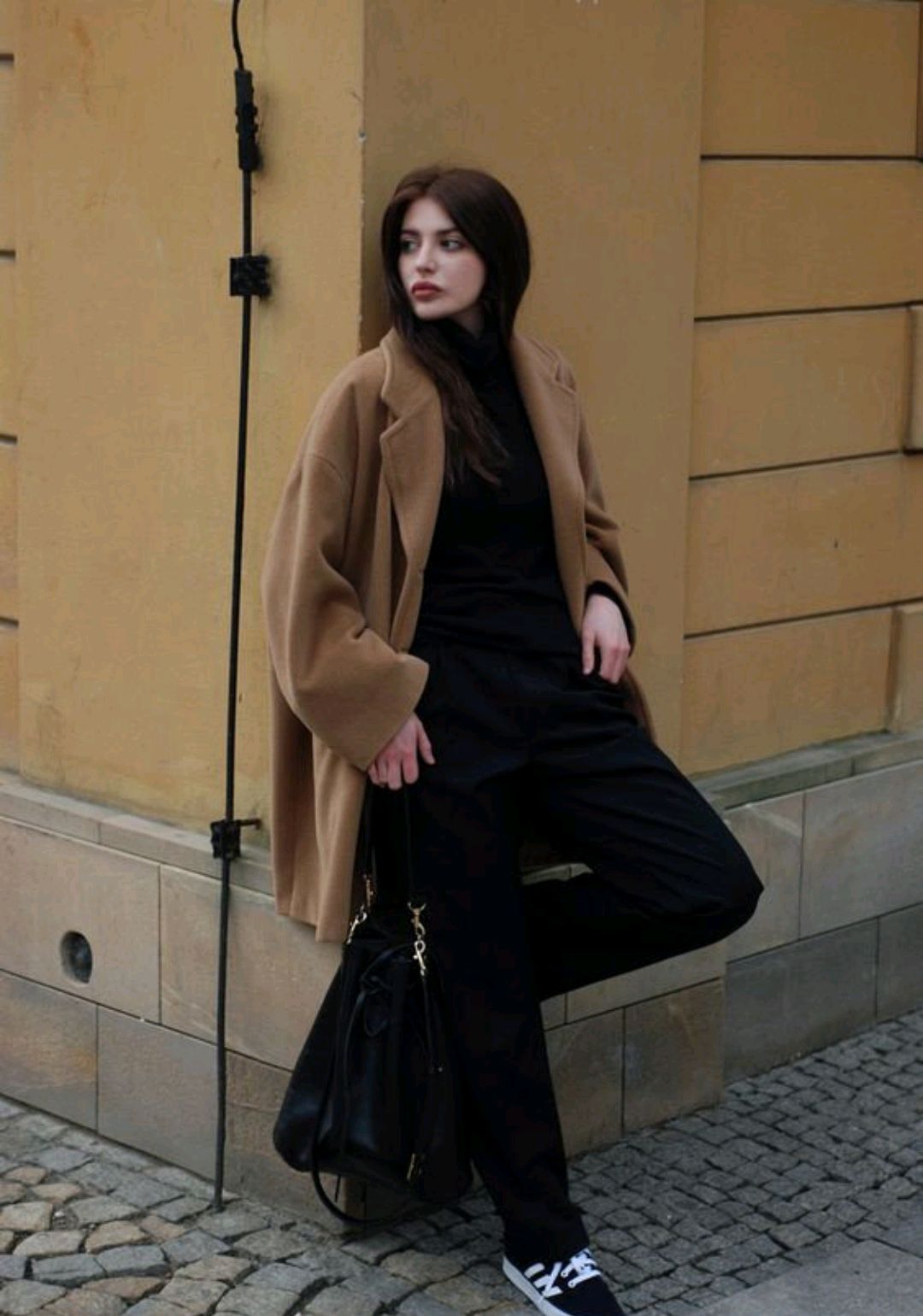 优雅简约的冬季日常穿搭，随性低调又有气场，照着穿美出新高度