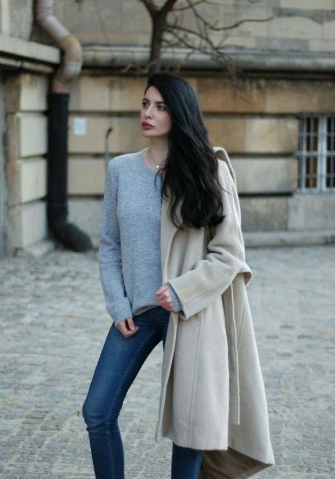 优雅简约的冬季日常穿搭，随性低调又有气场，照着穿美出新高度