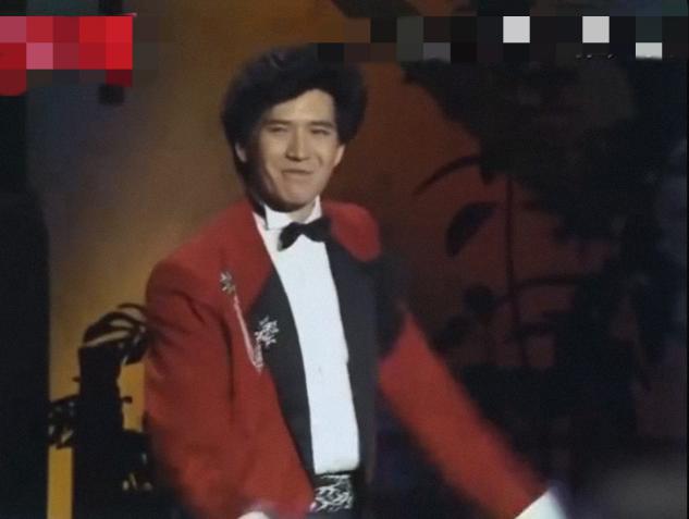 巨星费翔异国庆60大寿，身旁疑无人作陪？一首歌火了33年！