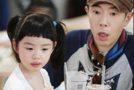 林青霞、朱茵的孩子都长得像爸爸,男性基因更强大?看看科学解释休闲区蓝鸢梦想 - Www.slyday.coM 林青霞、朱茵的孩子都长得像爸爸,男性基因更强大?看看科学解释休闲区蓝鸢梦想 - Www.slyday.coM