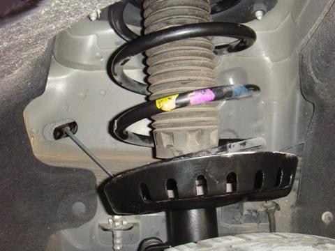 怎么知道汽车减震器坏了？必须成对更换吗？