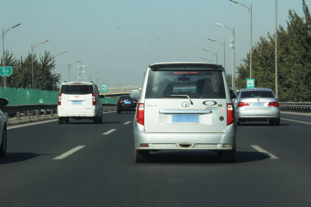 汽车经常跑高速，哪些保养项目可以推迟一下？