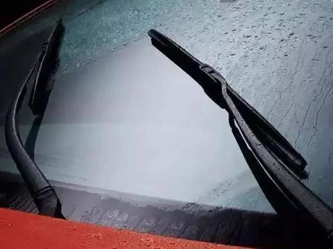 汽车保养就是换机油？外行人瞎说也信，这4个零件不换等于白保养