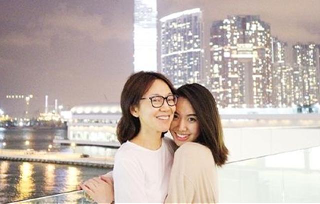 闫妮的前夫原来是他身份地位很高自己却只能带女儿闯荡娱乐圈