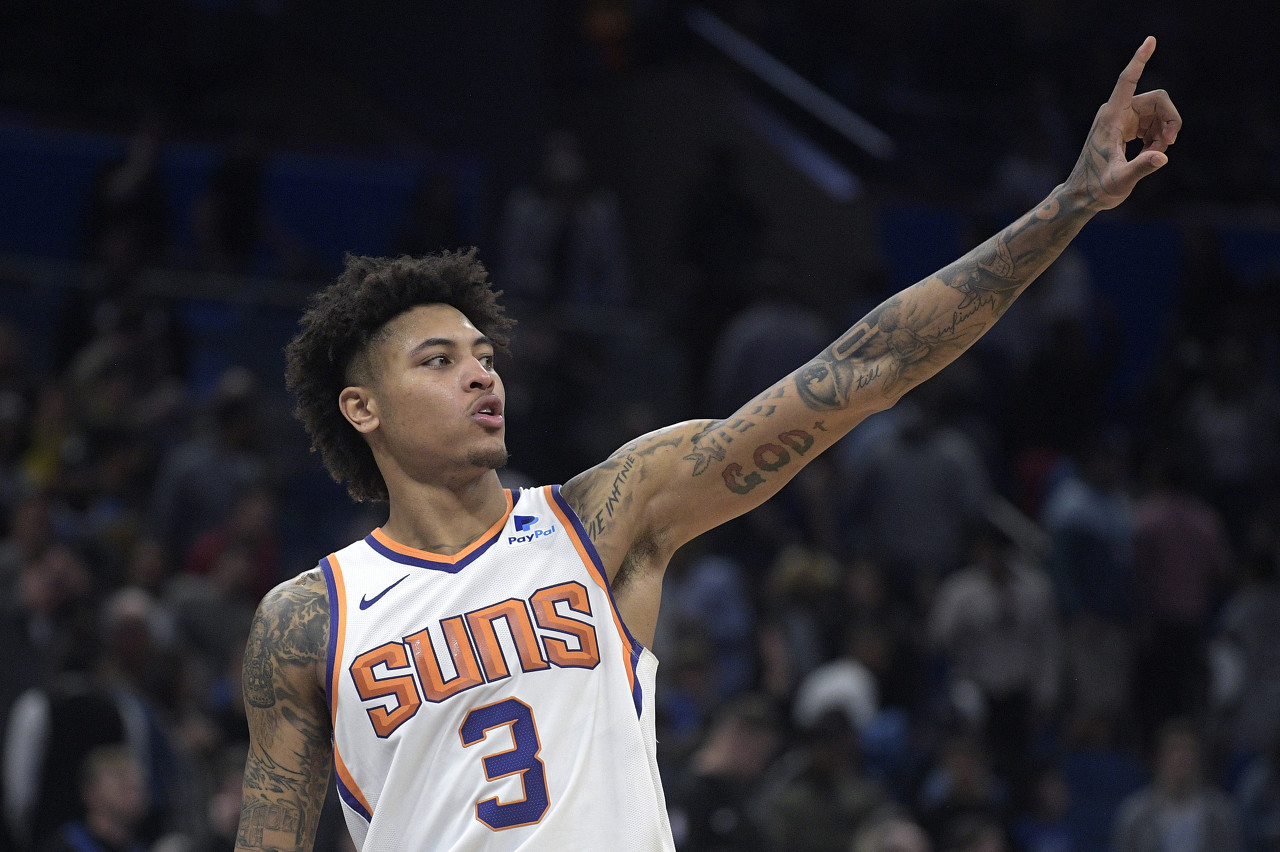 入选2020百大帅脸的唯一nba球员 来感受一下这颜值|nba|乌布雷_新浪