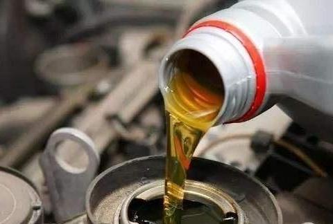 保养＝换机油?修车老师傅：不把这个换了,加再好的机油也没用