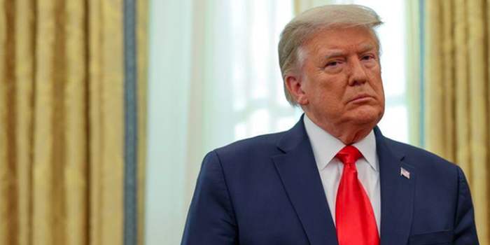 美媒：特朗普这项政令或致数万名联邦雇员被解