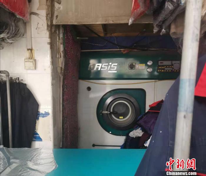 “去了一趟洗衣店,花了几十块,女装变童装”