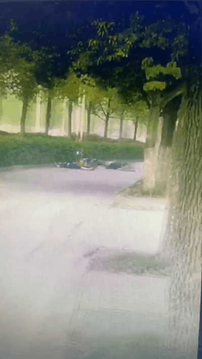 醉酒骑电动车发生交通事故 男子骑车逃逸途中被交警查获休闲区蓝鸢梦想 - Www.slyday.coM 醉酒骑电动车发生交通事故 男子骑车逃逸途中被交警查获休闲区蓝鸢梦想 - Www.slyday.coM