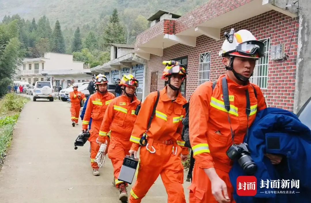 15人私闯贵州溶洞,获救后竟然这么说…