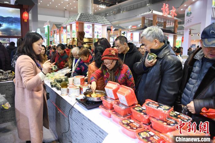 商务部：强化电商扶贫 多渠道解决农产品卖难问