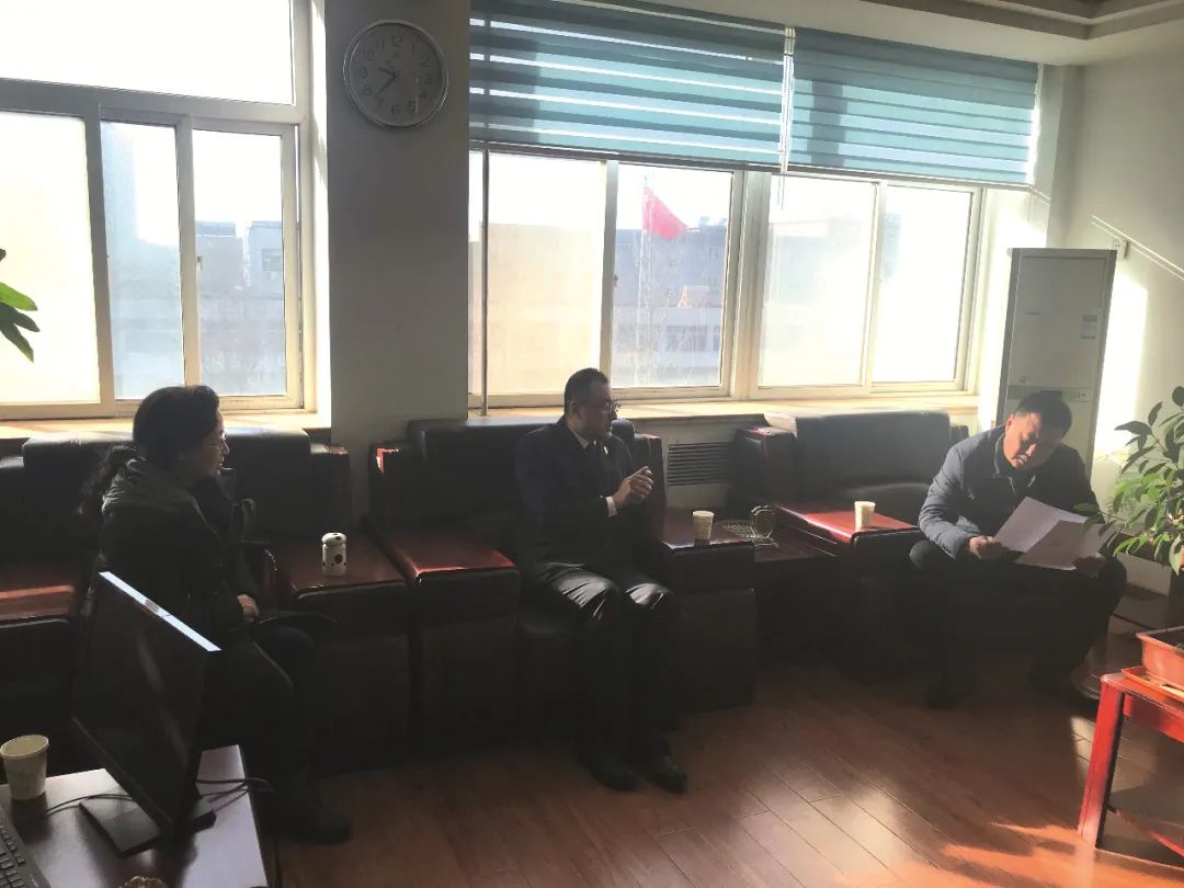 我们实际上是燃灯者,用自己的人性去点燃别人的人性