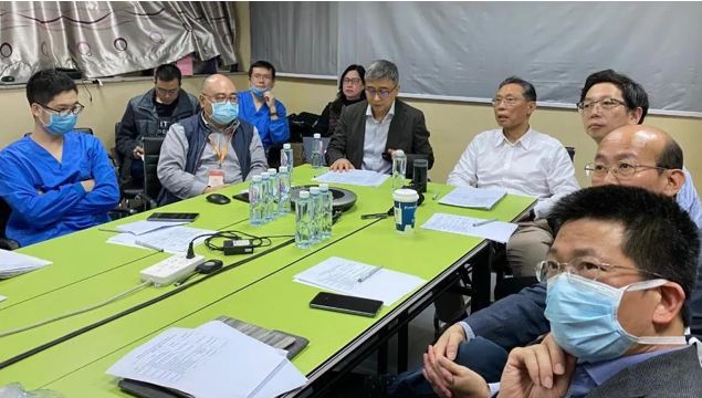 那些辱骂“中国病毒”的国家,为啥还要救?