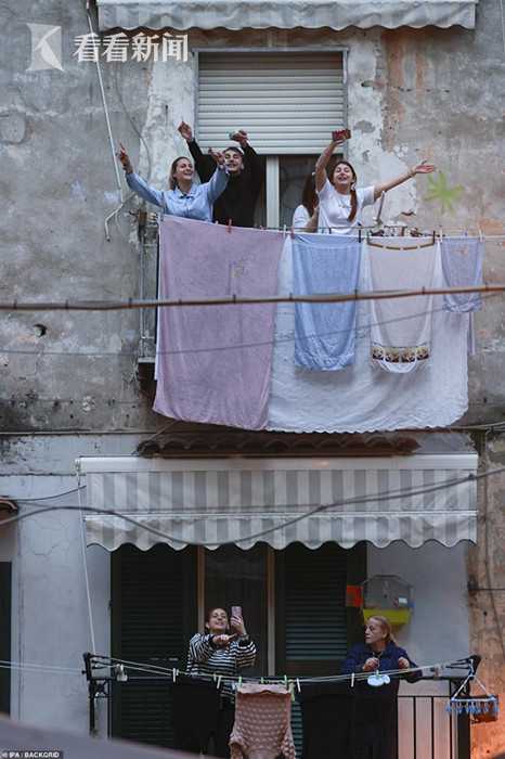 意大利空军上演《今夜无人入眠》 特朗普也点赞