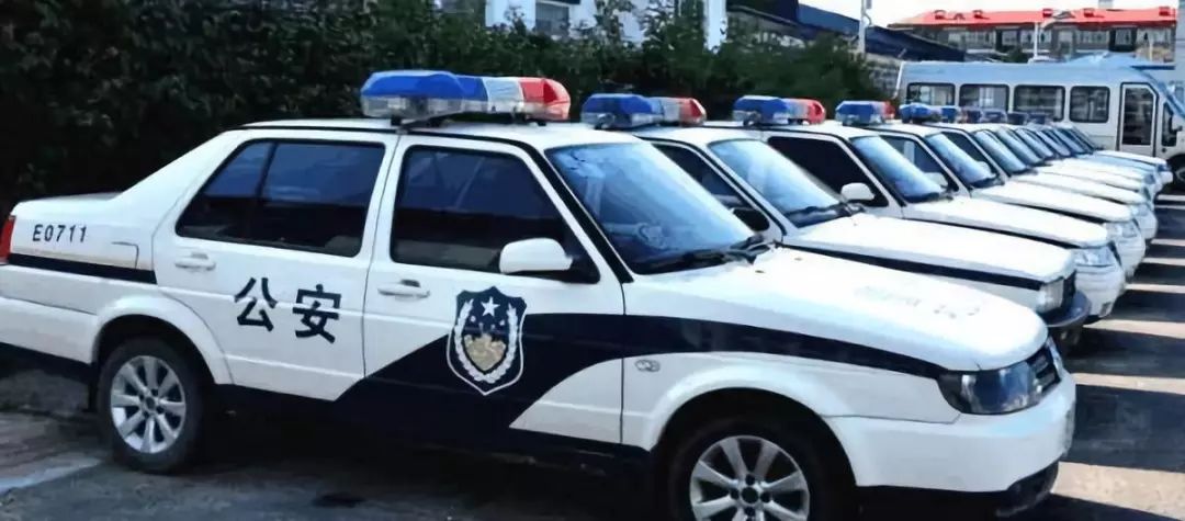 车身贴膜引来的一场闹剧!我也想低调!但实力不允许...