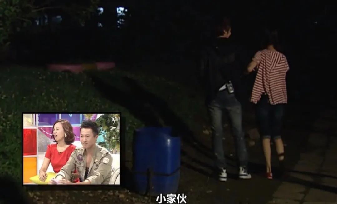 十年过去,我还在猜他们是否在一起过