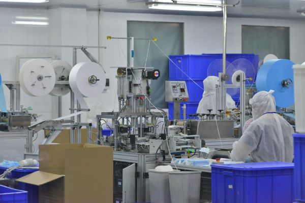 美媒：中国口罩开始给世界“补货”