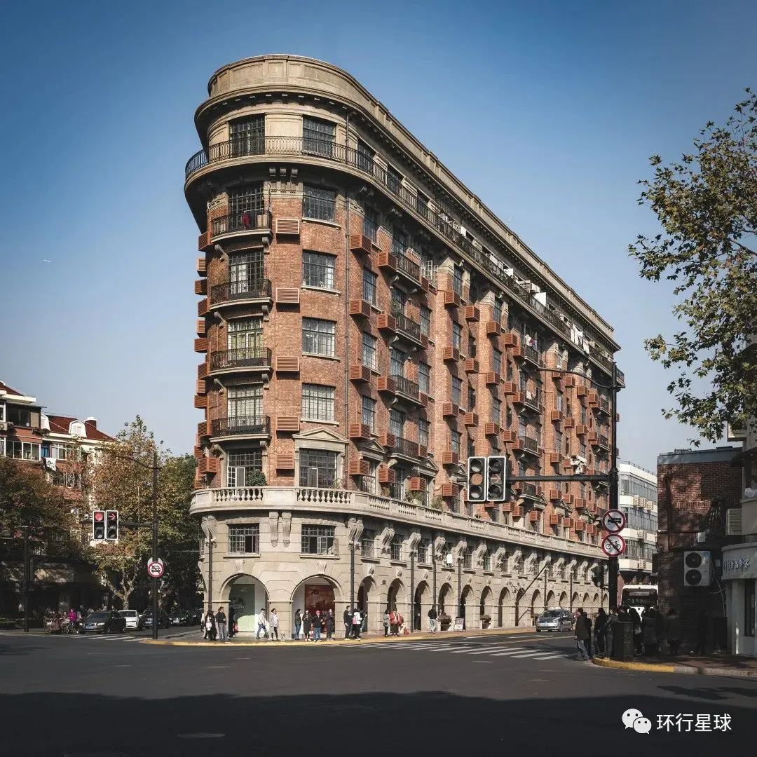 始建于1924年,由旅居上海的著名建筑设计师邬达克设计,是上海第一座外
