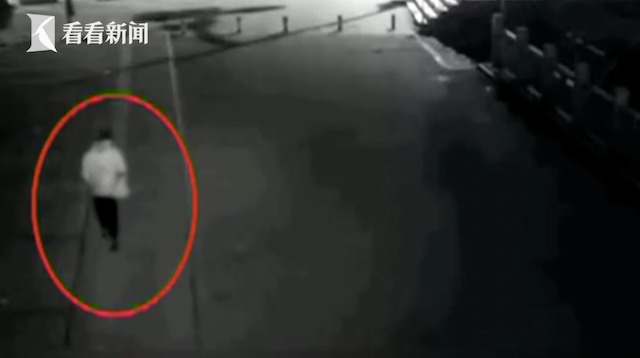 有人跳河！小伙救人后默默离开 交警一查:是你？