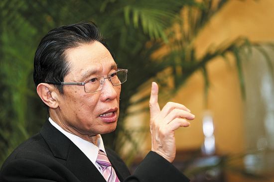 对武汉、对海外疫情 钟南山都提出一个同样的建