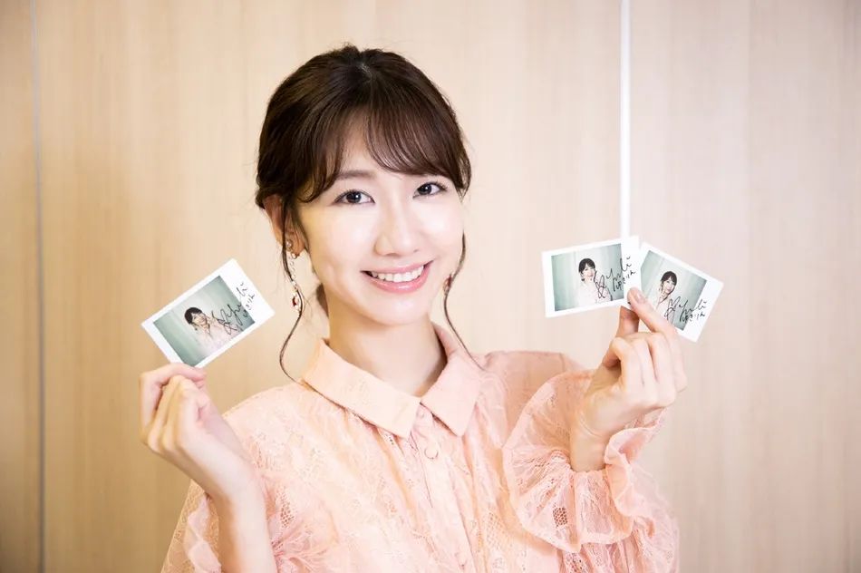 日本美女柏木由纪太靓丽!肌肤娇嫩笑靥如花温柔惊艳