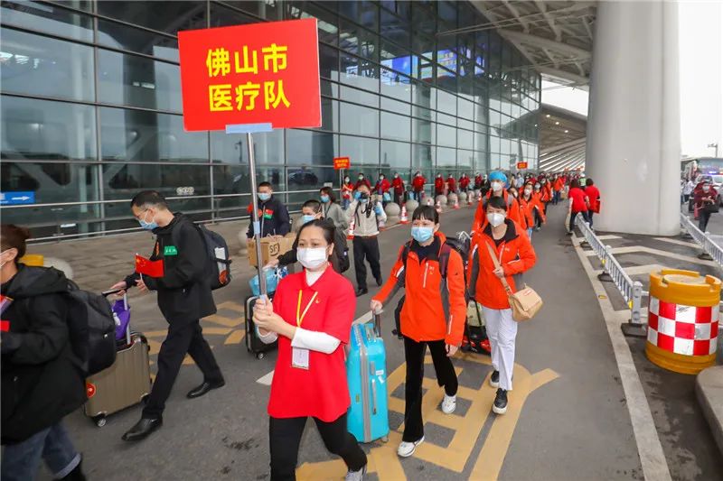 欢迎抗疫英雄回家!花生宝贝童帅亲子园学费全免!