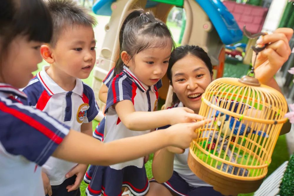欢迎抗疫英雄回家!花生宝贝童帅亲子园学费全免!