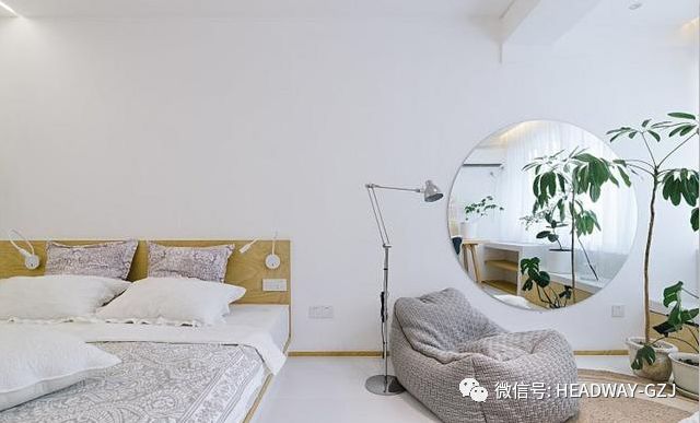 40平老破旧房子,改造原木风,白墙白地板让老房亮一倍!