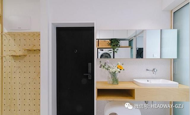 40平老破旧房子,改造原木风,白墙白地板让老房亮一倍!