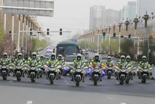 你们值得最高礼遇！