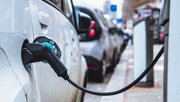 充电桩怎样建得好用得上？