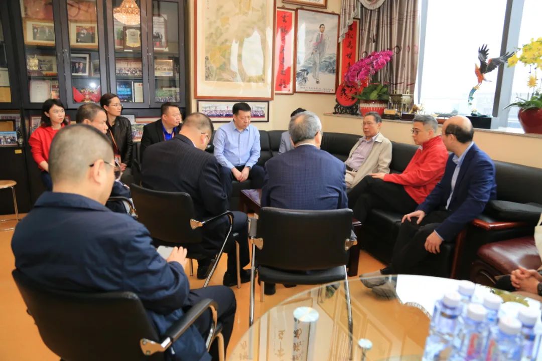 1月25日上午,钟南山院士与专家研判目前疫情发展,研究相关对策和建议