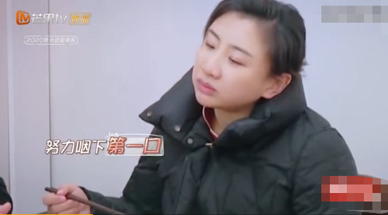 奥运冠军何雯娜,被恶婆婆逼哭了?