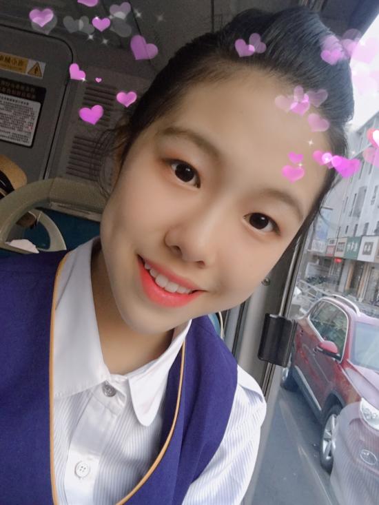 尹木子—自律的女孩把自己活成一束光
