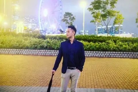 前TVB小生离巢后转战金融界变身金融才俊 曾为2亿跨国公司搞上市