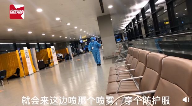 美国新冠第一!中国大幅砍航线,留学生炸锅了:祖国不要我们了吗?!