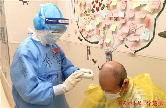 为了新冠肺炎患者,他们把自己变成“Tony”、健身教练、营养师……