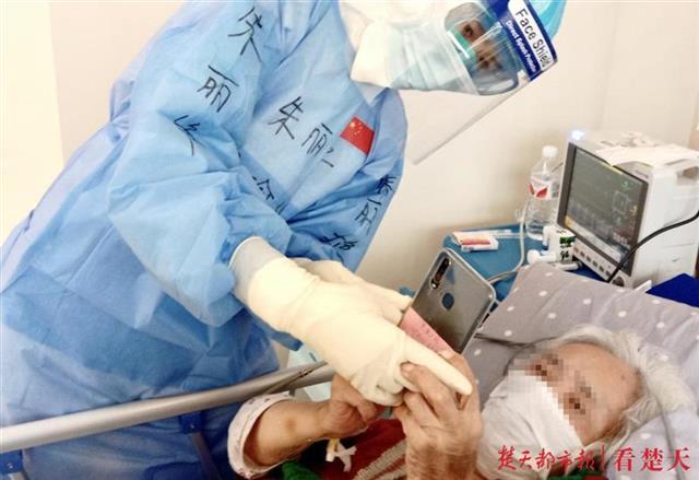 为了新冠肺炎患者,他们把自己变成“Tony”、健身教练、营养师……