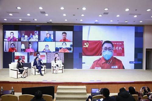 上海交大医学院《交医话“疫”》系列在线思政课开讲 云端对话最美逆行者
