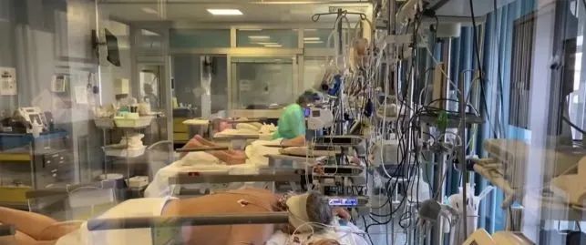 意大利、西班牙医院尸体成堆,比二战还悲惨