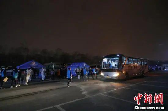 1万多人从湖北乘高铁返京,谁能回?怎么回?答案来了